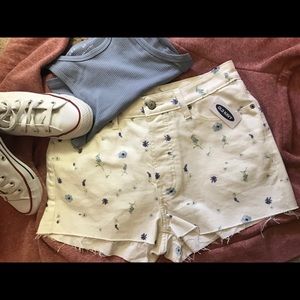 Old Navy High-Wasted White Floral Print Jean Shorts